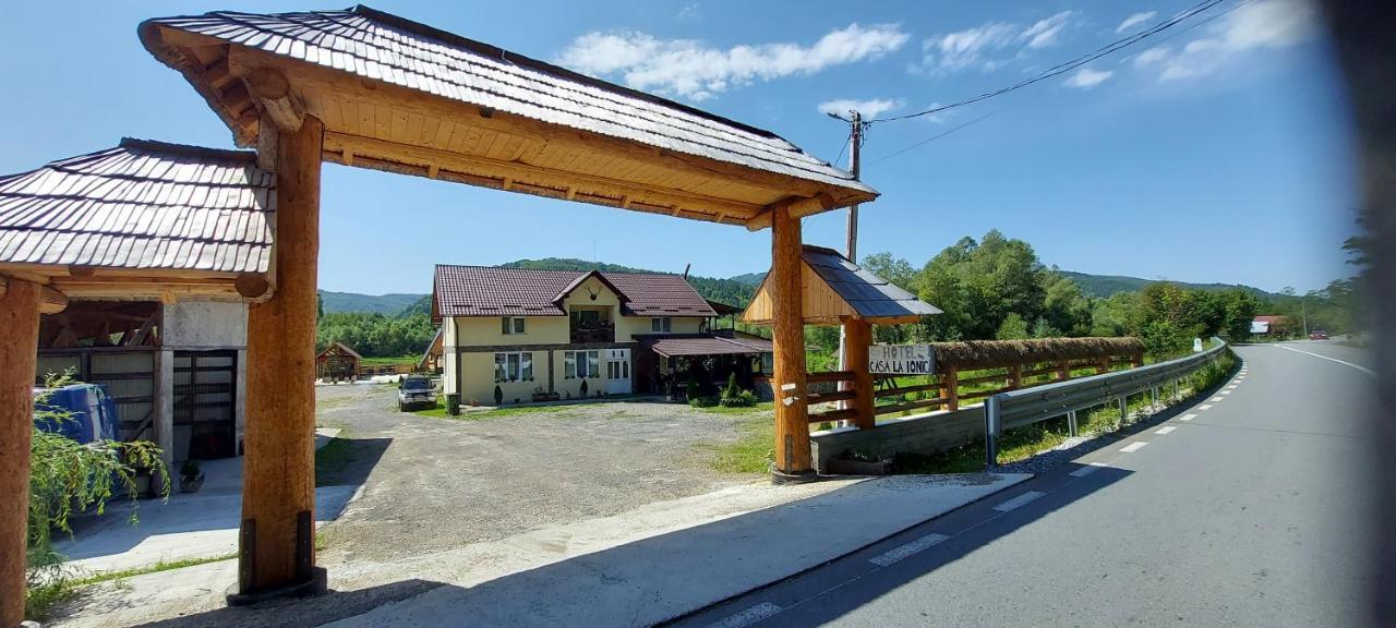 Hotel La Ionica Rozavlea Mm Exterior foto